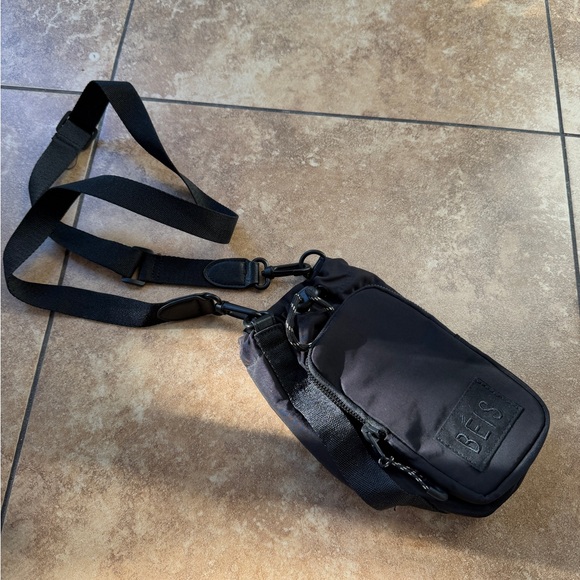 BEIS Water Bottle Sling Bag - Picture 2 of 4